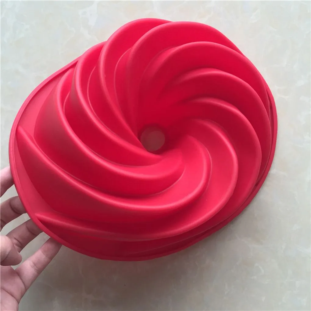 TEEK - Swirl Silicone Cake Mold Bakeware